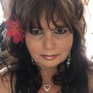 Meet your Posher, Krystal